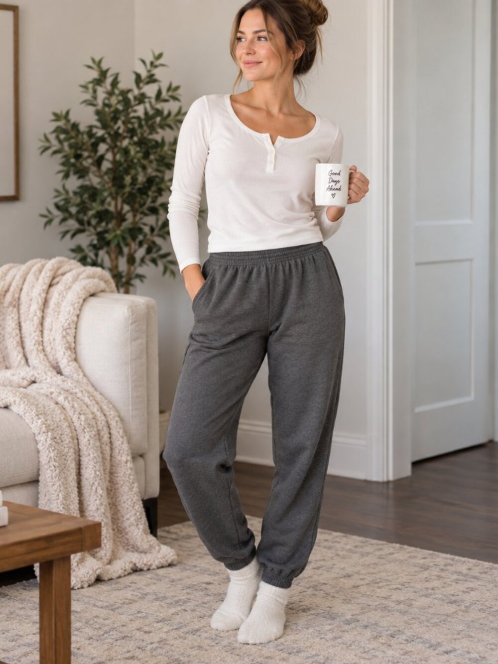 Hanes Her Way Women’s Small Gray Fleece Joggers Cuffed Casual Sweatpants